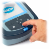 Funcionamiento sencillo del valorador automático AT1000 de Hach con solo pulsar un botón
